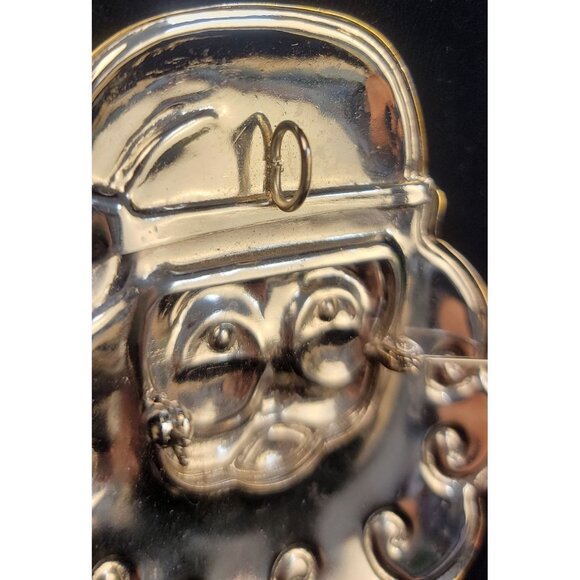 Vintage Santa Claus Silver and Gold toned Brooch or Pendant - Picture 9 of 9